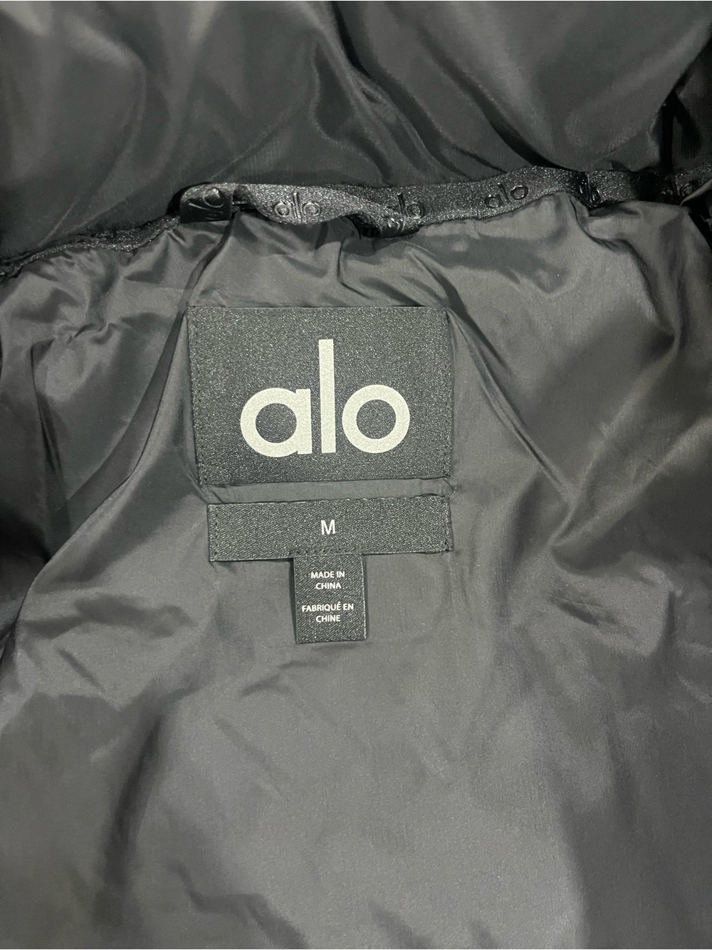 Alo Women’s Black Puffer Jacket with Hood - Picture 3 of 4